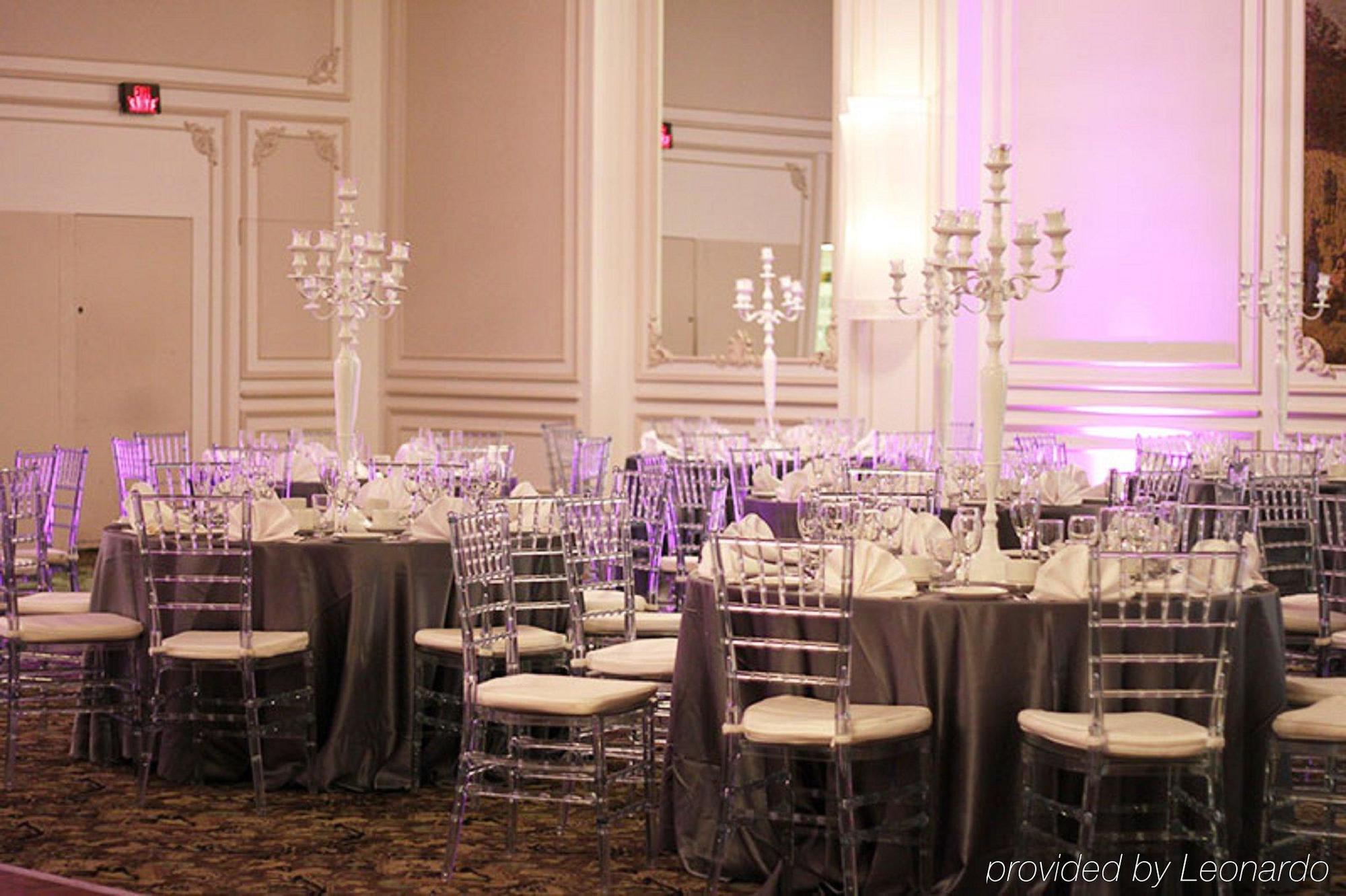 Hotel Chateauneuf Gatineau-Ottawa กาติโน ภายนอก รูปภาพ